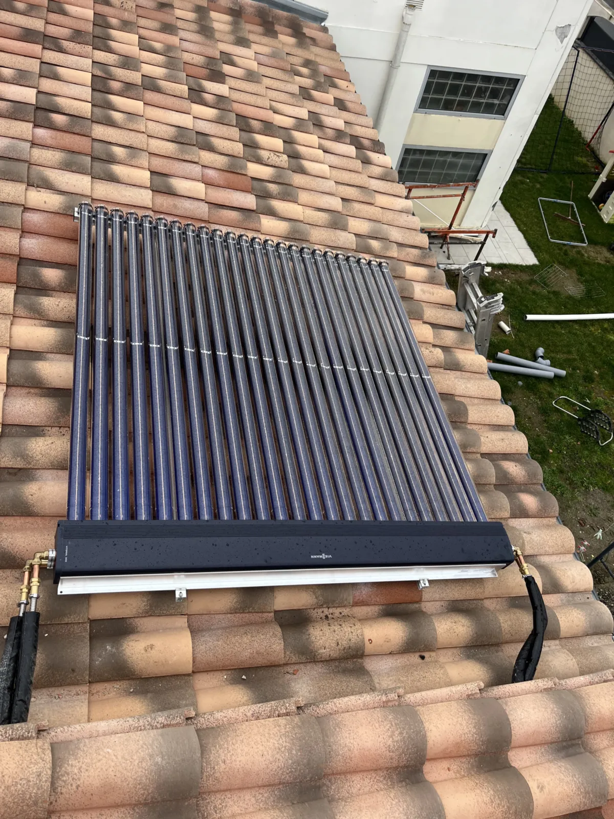 capteur-solaire-thermique-tubes-sous-vide-foix
